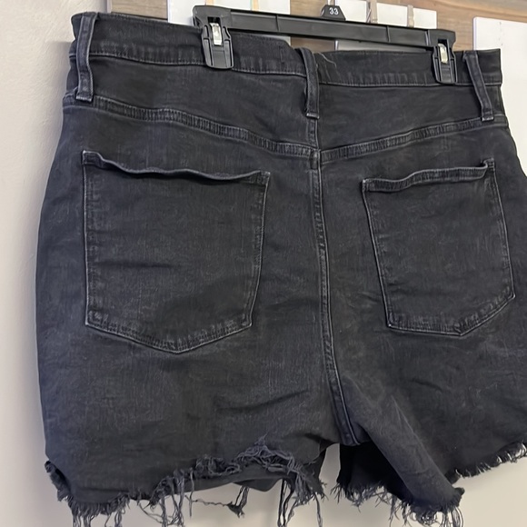 Madewell Women’s High Rise Denim Black Distressed Shorts- Size 33 - Picture 8 of 14